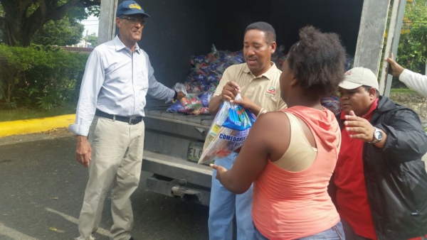Comedores del Estado distribuye alimentos en el Bajo Yuna, Samaná, Nagua