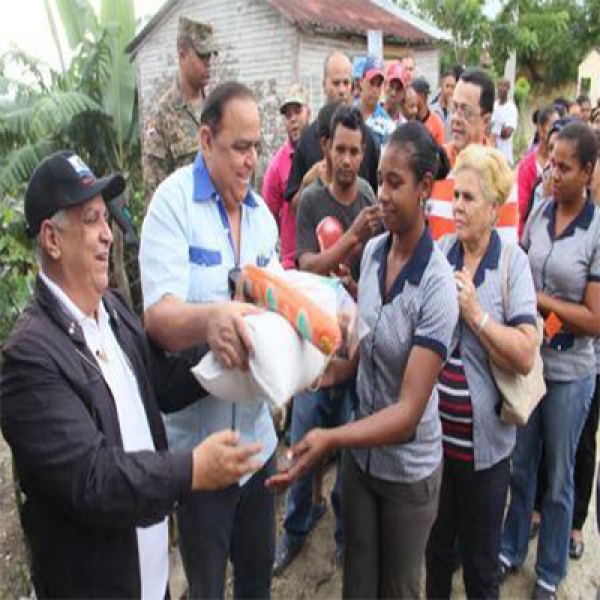 Comedores Económicos entrega alimentos en varios sectores del municipio de San Víctor