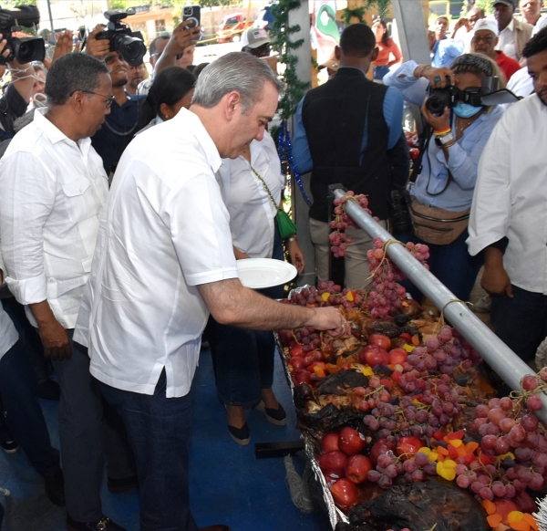 Luis Abinader encabeza, lanzamiento operativo “La Navidad del Cambio 2022” a través de Comedores Económicos, en  Distrito Nacional