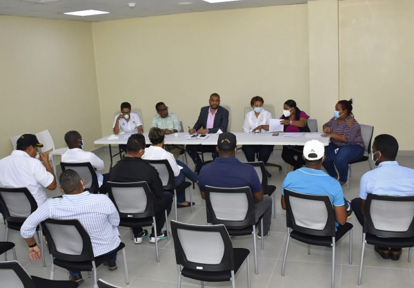 Comedores Económicos coordinan Vacunación con alcaldes de Provincia Bahoruco